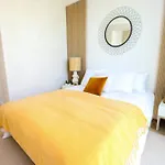 Penthouse, Amazing Sea Views, Plunge Pool And Bbq *