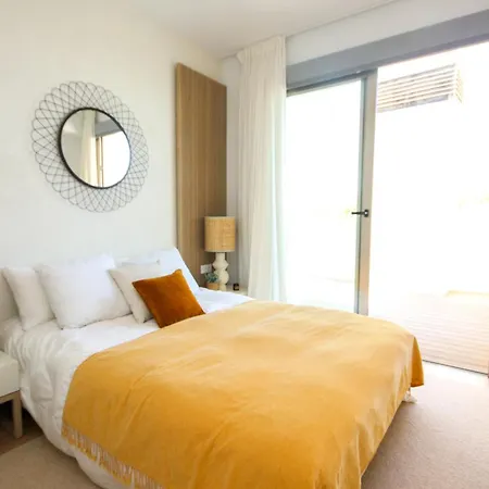 Penthouse, Amazing Sea Views, Plunge Pool And Bbq *