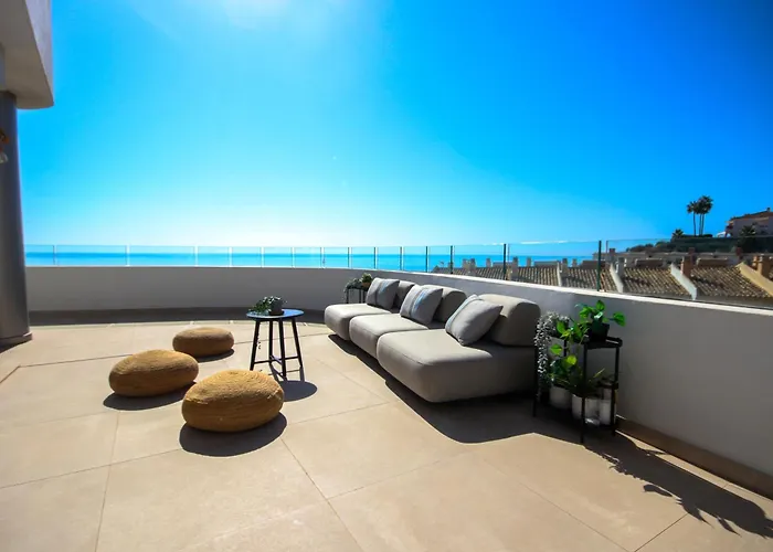 Penthouse, Amazing Sea Views, Plunge Pool And Bbq *