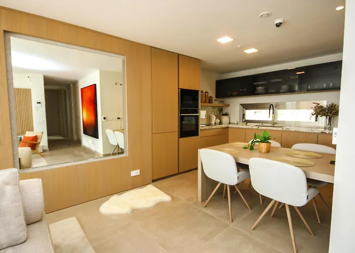 Penthouse, Amazing Sea Views, Plunge Pool And Bbq Apartment *