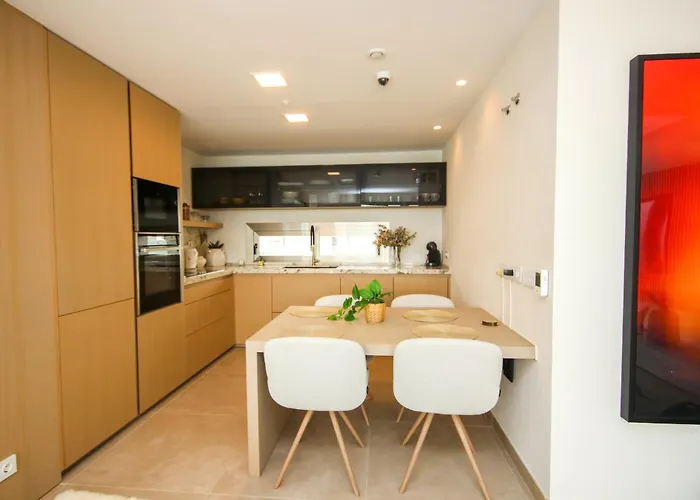 Apartment Penthouse, Amazing Sea Views, Plunge Pool And Bbq