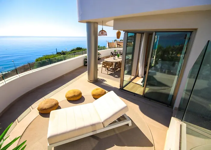 Penthouse, Amazing Sea Views, Plunge Pool And Bbq Apartment