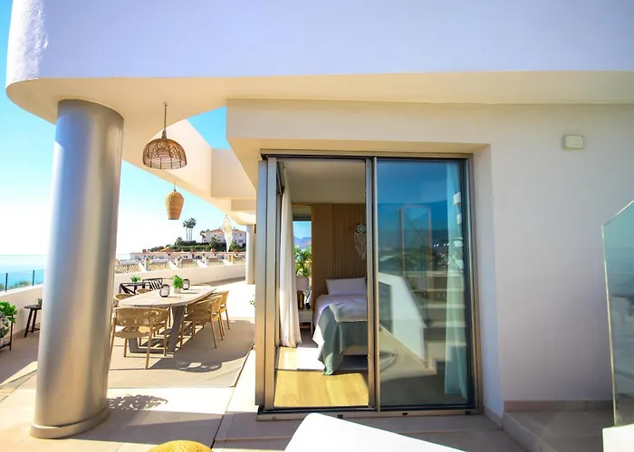 Apartment Penthouse, Amazing Sea Views, Plunge Pool And Bbq Fuengirola