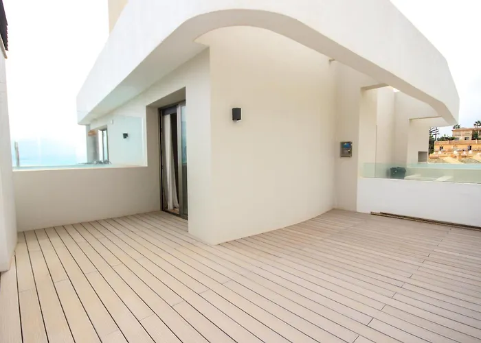 Penthouse, Amazing Sea Views, Plunge Pool And Bbq Apartment