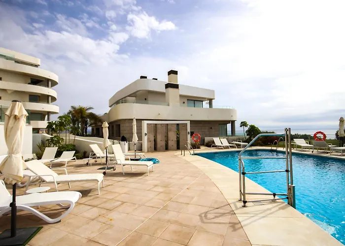 Apartment Penthouse, Amazing Sea Views, Plunge Pool And Bbq Fuengirola